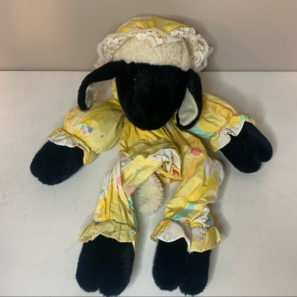 Vintage 1991 Manhatten Toy Company Sheep Lamb PJs Holder Plush Toy
